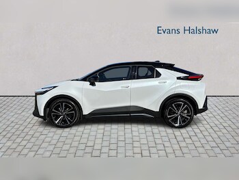 Used Toyota C-HR 2024 for sale - 78119149: Photo