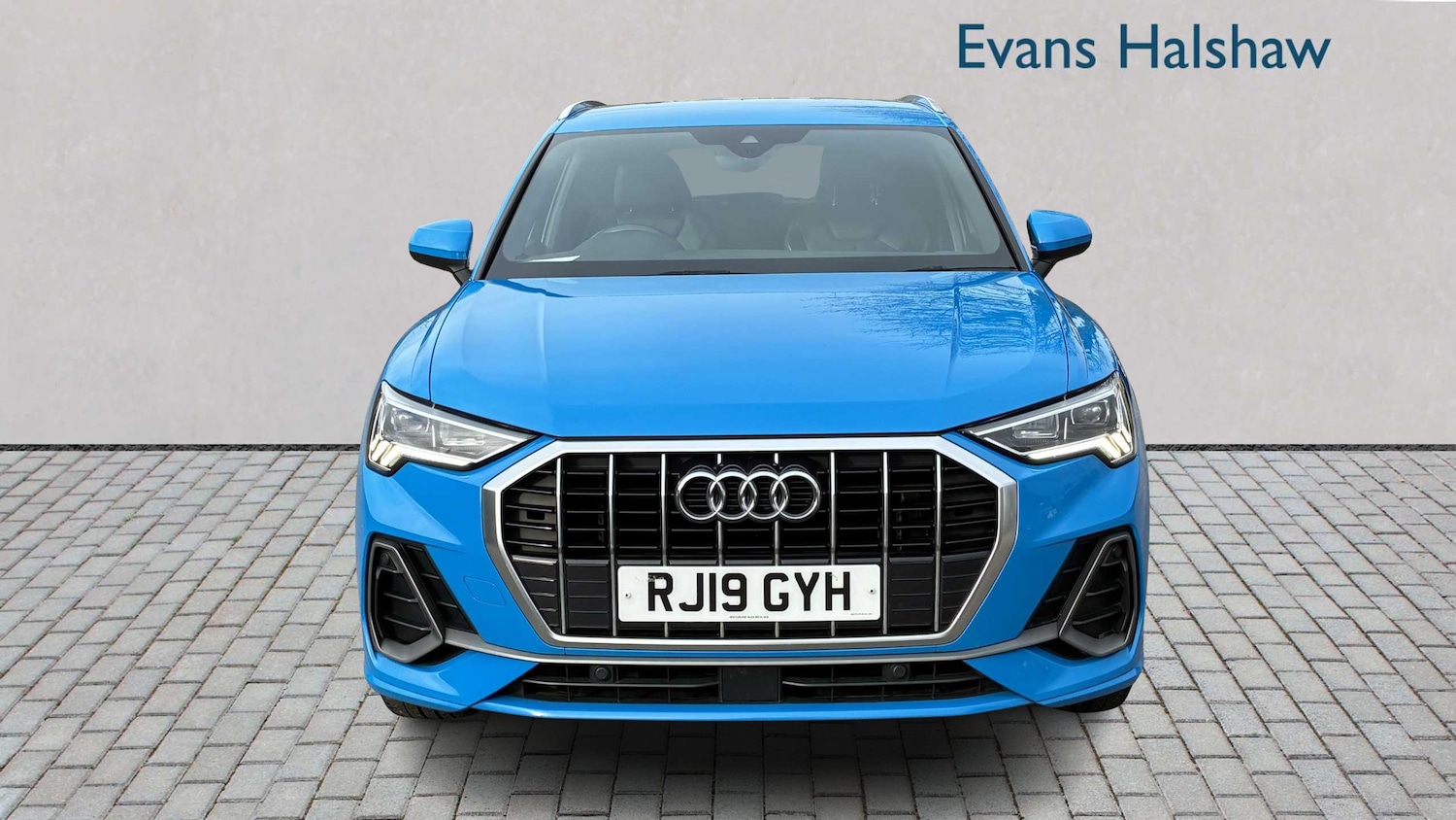 Used Audi Q3 2019 for sale - 77857345: Photo 2