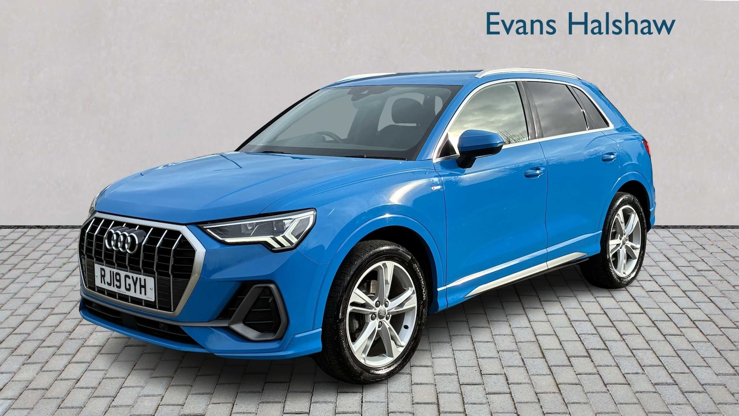 Used Audi Q3 2019 for sale - 77857345: Photo 3