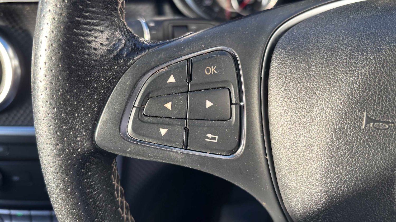 Used Mercedes-Benz A-Class 2018 for sale - 77913630: Photo 25