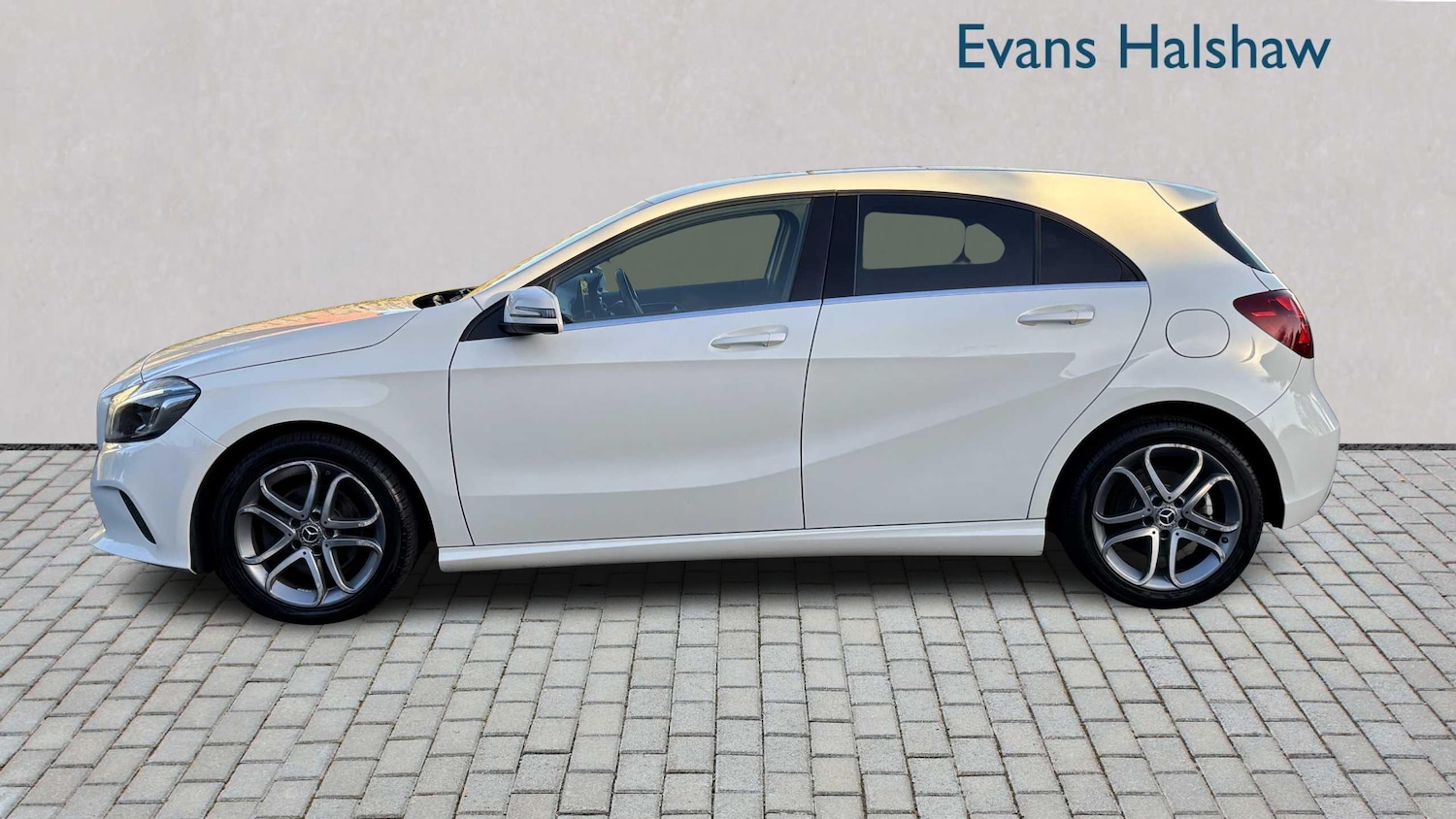 Used Mercedes-Benz A-Class 2018 for sale - 77913630: Photo 4