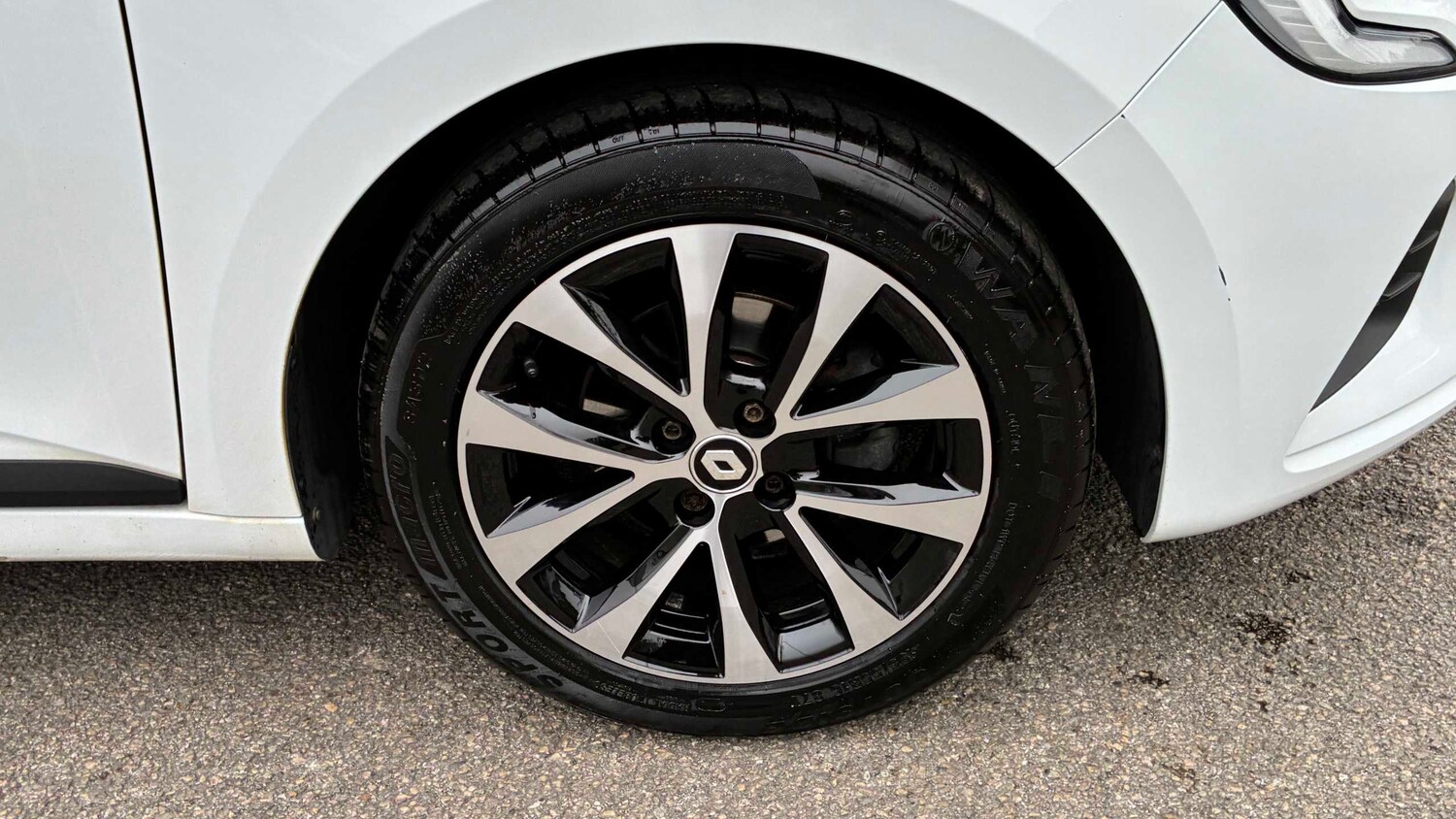 Used Renault Clio 2022 for sale - 77861524: Photo 17