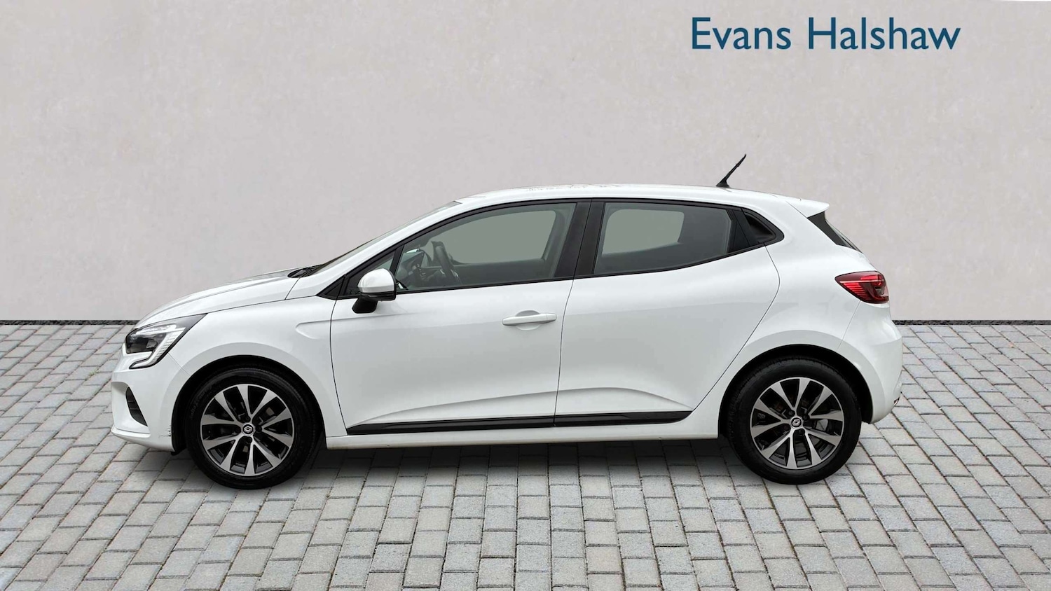 Used Renault Clio 2022 for sale - 77861524: Photo 4