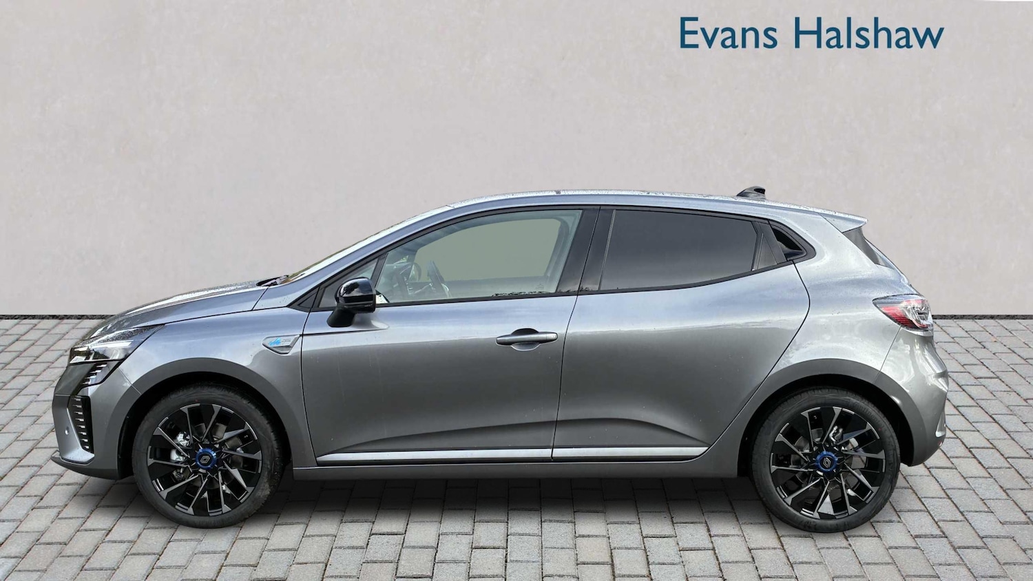 Used Renault Clio for sale - 77860837: Photo 2