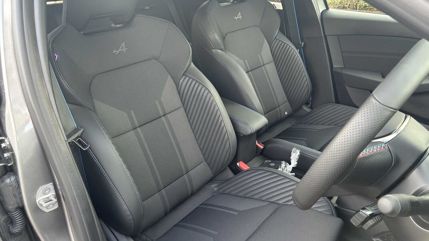 Used Renault Clio for sale - 77860837: Photo 24