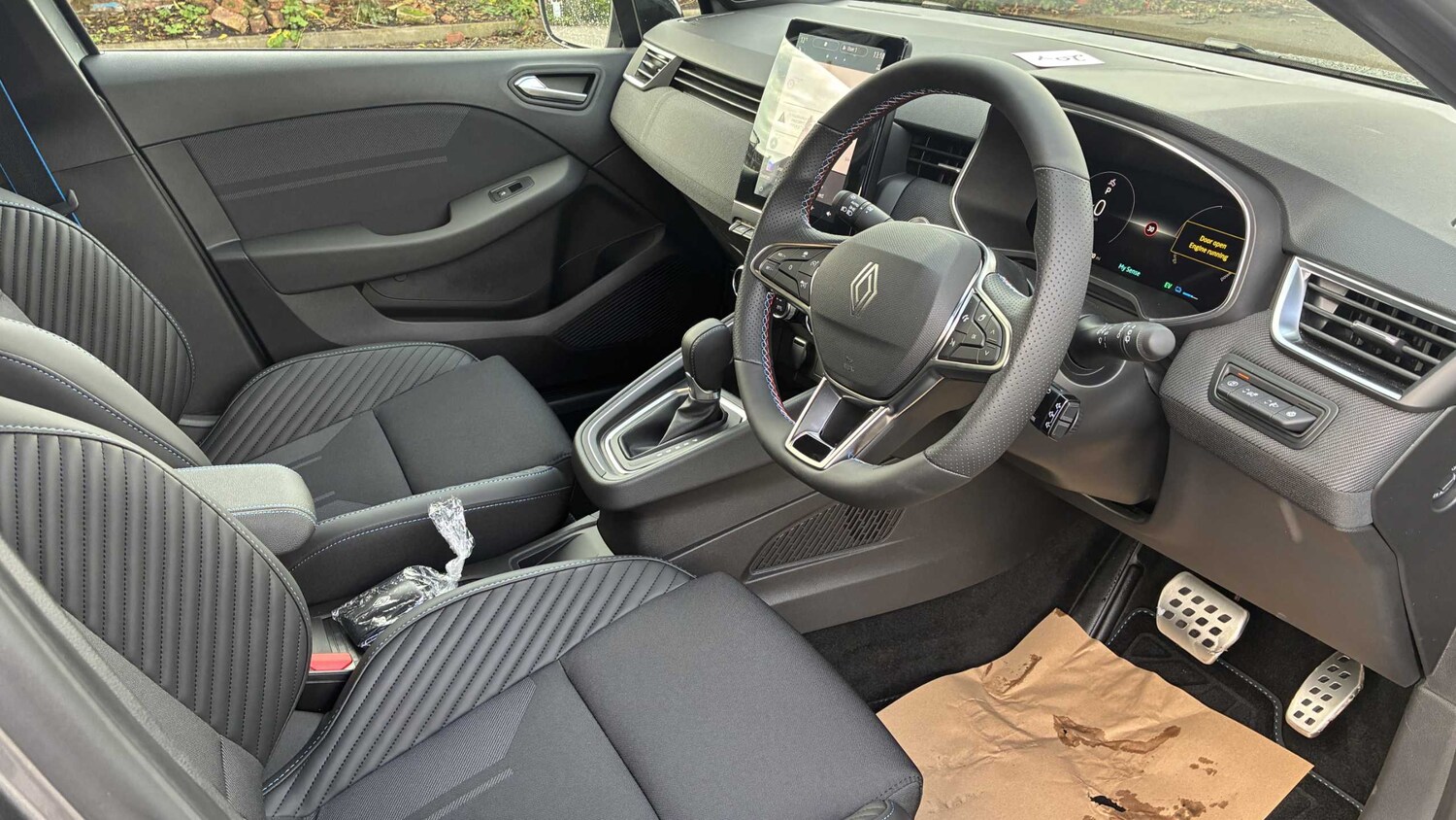 Used Renault Clio for sale - 77860837: Photo 25