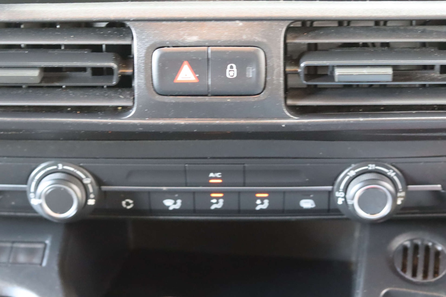 Used Vauxhall Combo 2020 for sale - 77022279: Photo 19