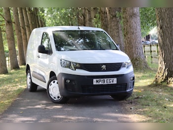 Used Peugeot Partner 2019 for sale - 77022304: Photo
