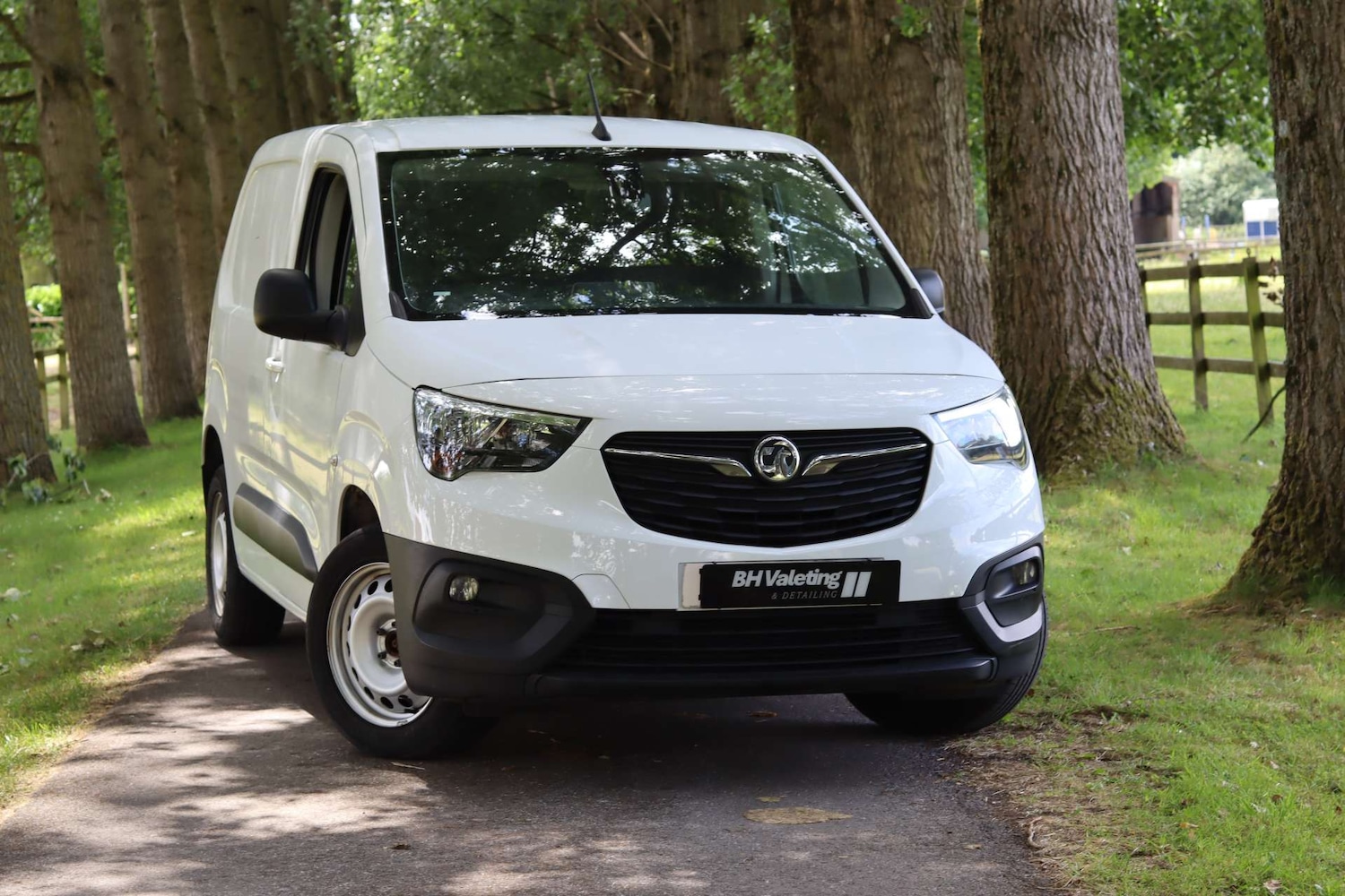 Used Vauxhall Combo 2019 for sale - 77504096: Photo 1