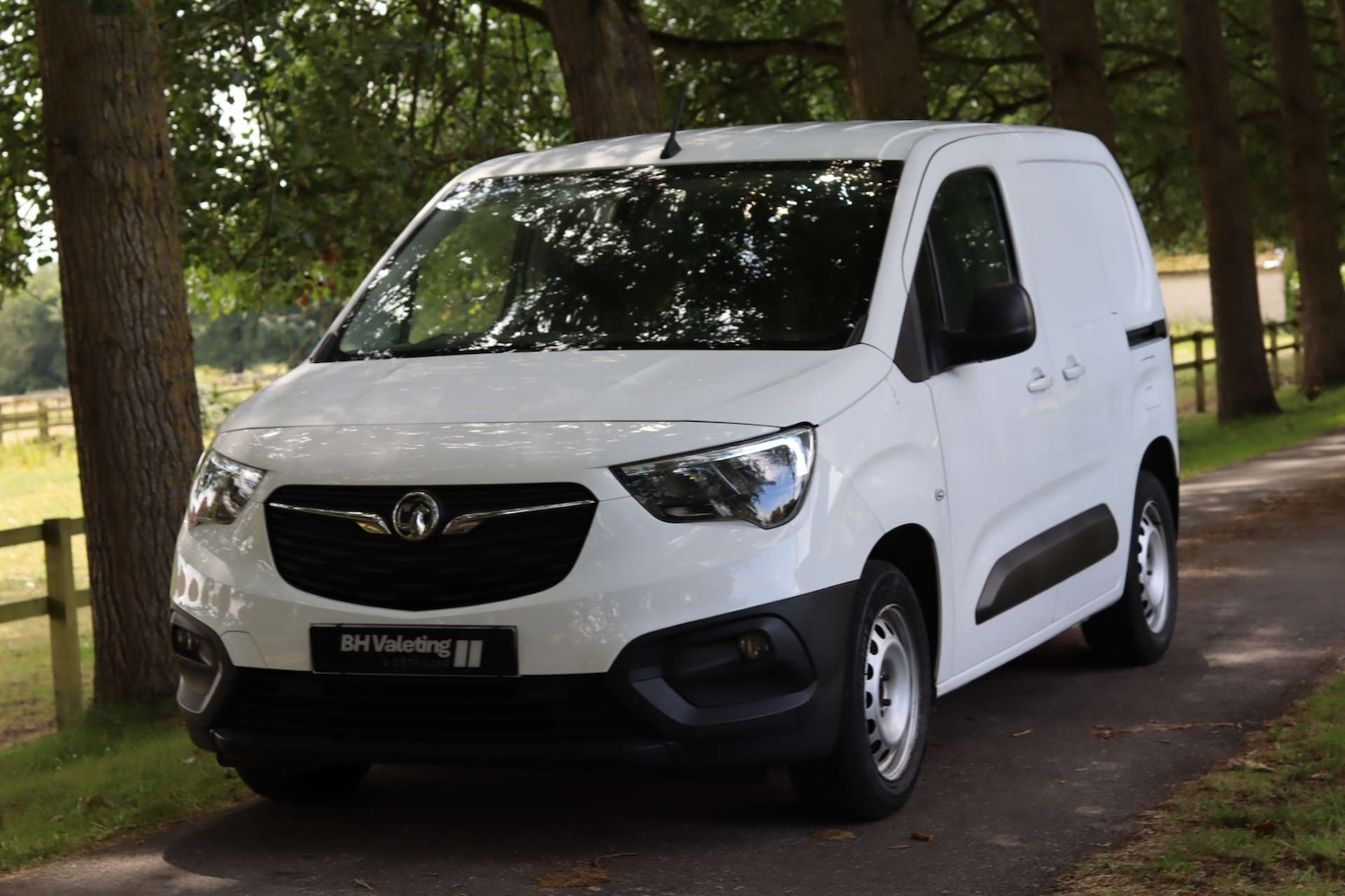 Used Vauxhall Combo 2019 for sale - 76921276: Photo 3