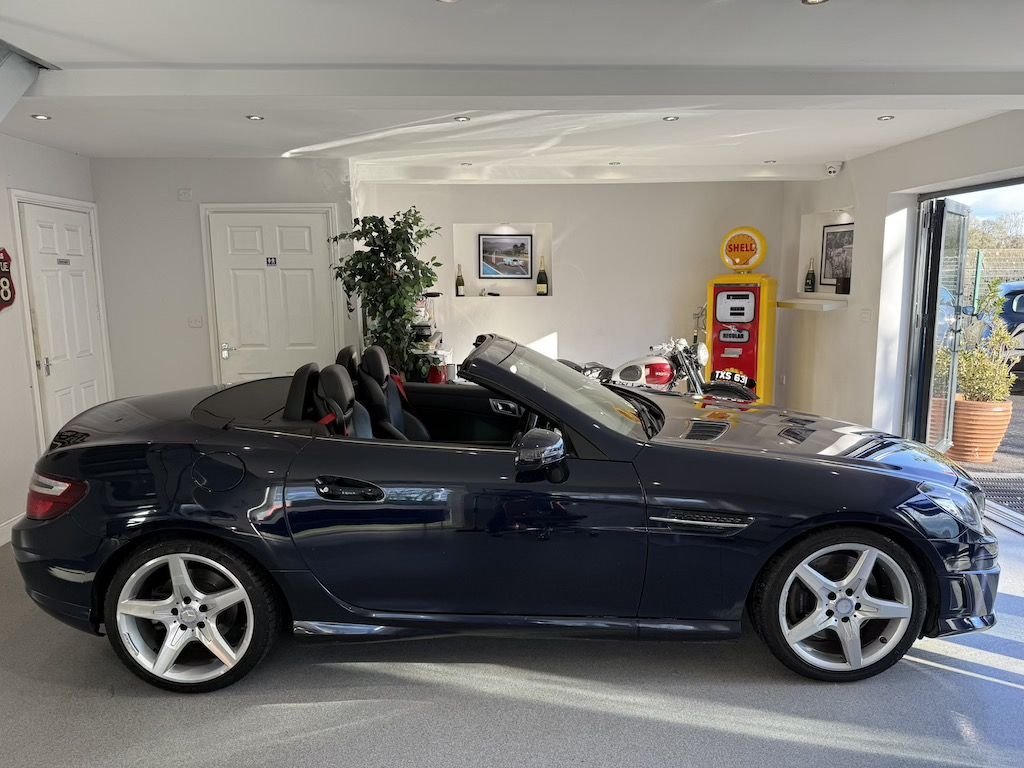 Used Mercedes-Benz SLK 2015 for sale - 76632360: Photo 1