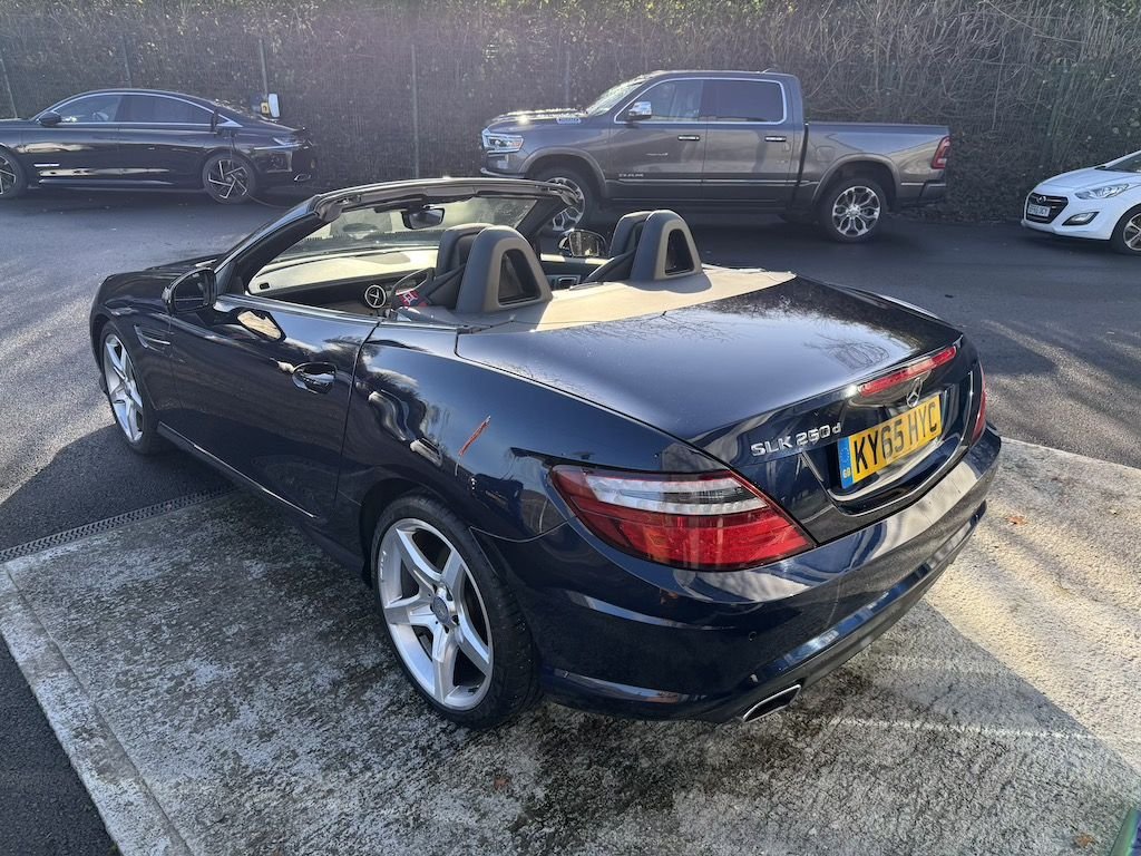 Used Mercedes-Benz SLK 2015 for sale - 76632360: Photo 11