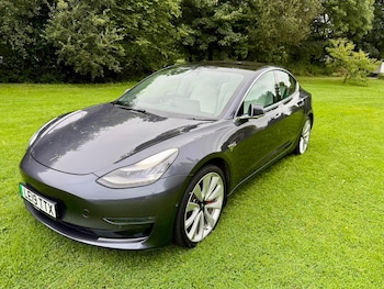 Used Tesla Model 3 2019 for sale - 75338201: Photo