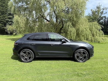 Used Porsche Macan 2020 for sale - 79260104: Photo