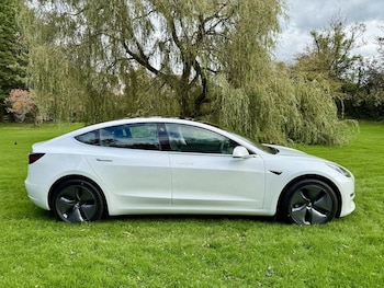 2020 (70) - (Dual Motor) Long Range Saloon 4dr Electric Auto 4WDE (346 ps)