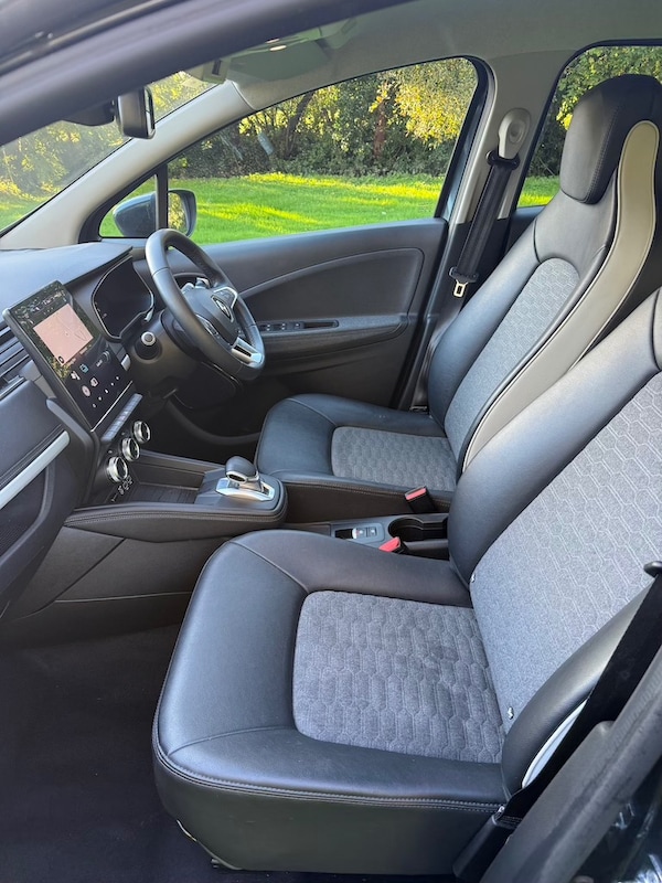 Used Renault Zoe 2022 for sale - 76325882: Photo 6