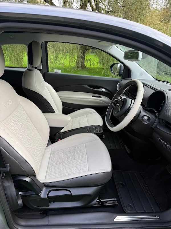 Used Fiat 500 2022 for sale - 76167580: Photo 2