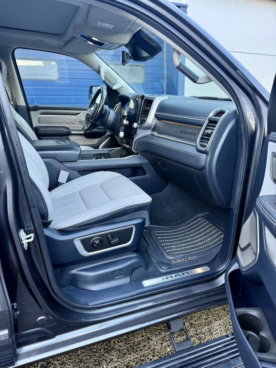 Used Dodge RAM 2024 for sale - 76668139: Photo 6