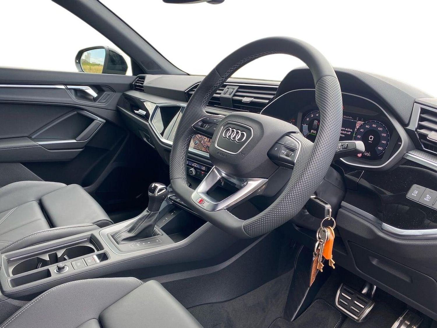 Used Audi Q3 2025 for sale - 77946080: Photo 15