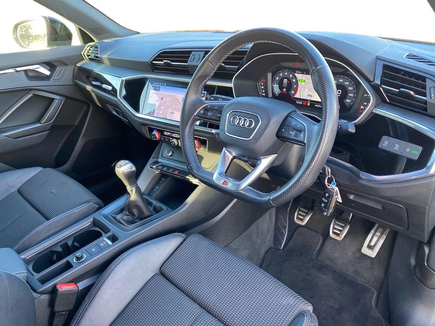 Used Audi Q3 2021 for sale - 76974543: Photo 15