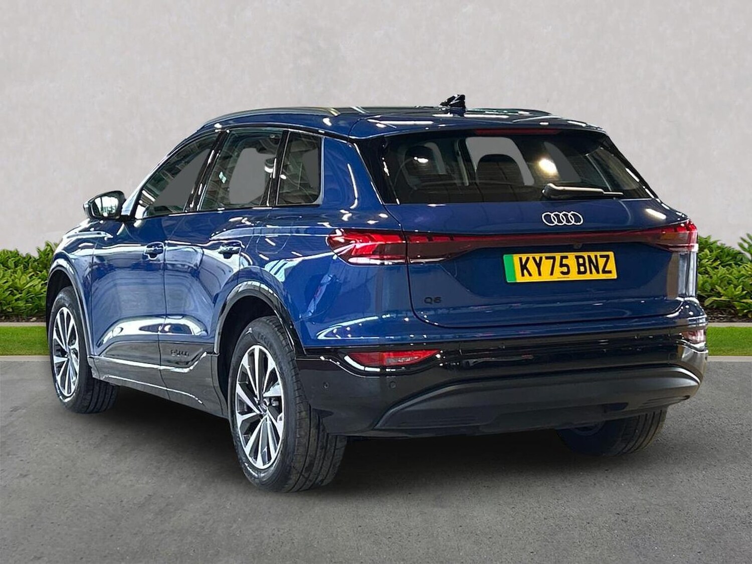 Used Audi Q6 e-tron 2025 for sale - 78193200: Photo 2