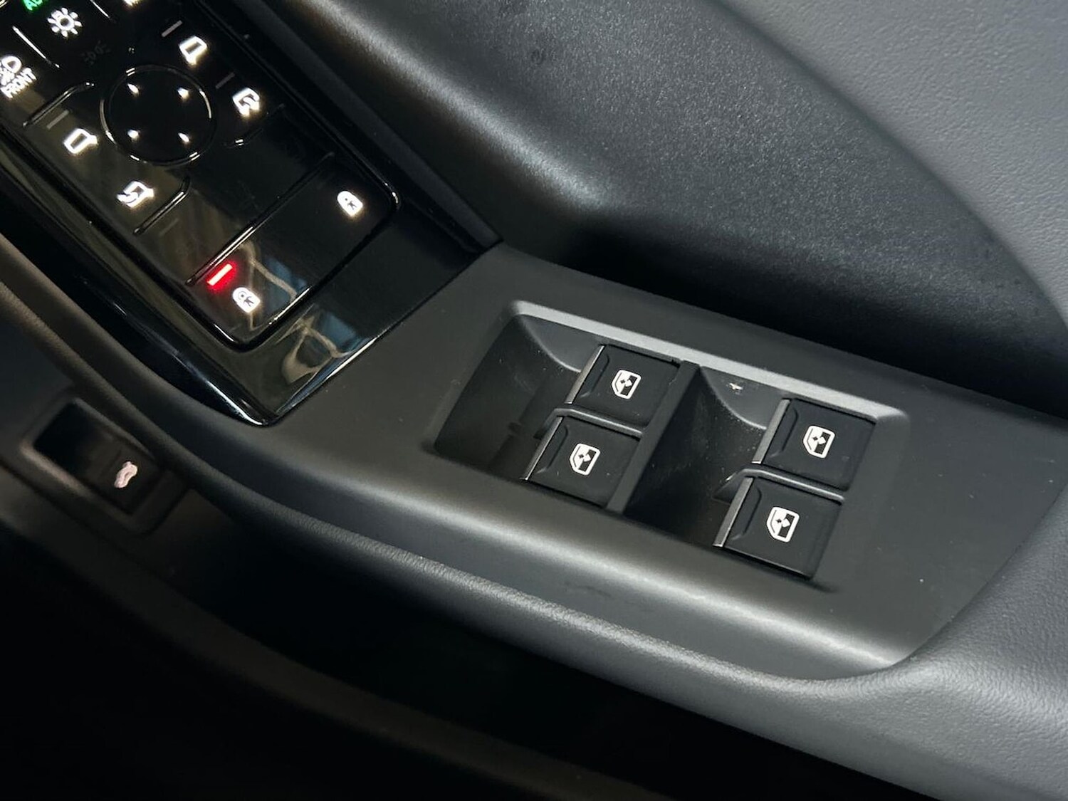 Used Audi Q6 e-tron 2025 for sale - 78193200: Photo 23