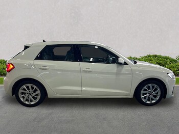 Used Audi A1 2023 for sale - 76198394: Photo 3