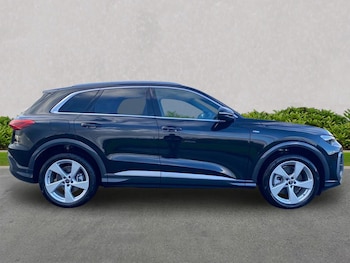 Used Audi Q5 2025 for sale - 79379621: Photo