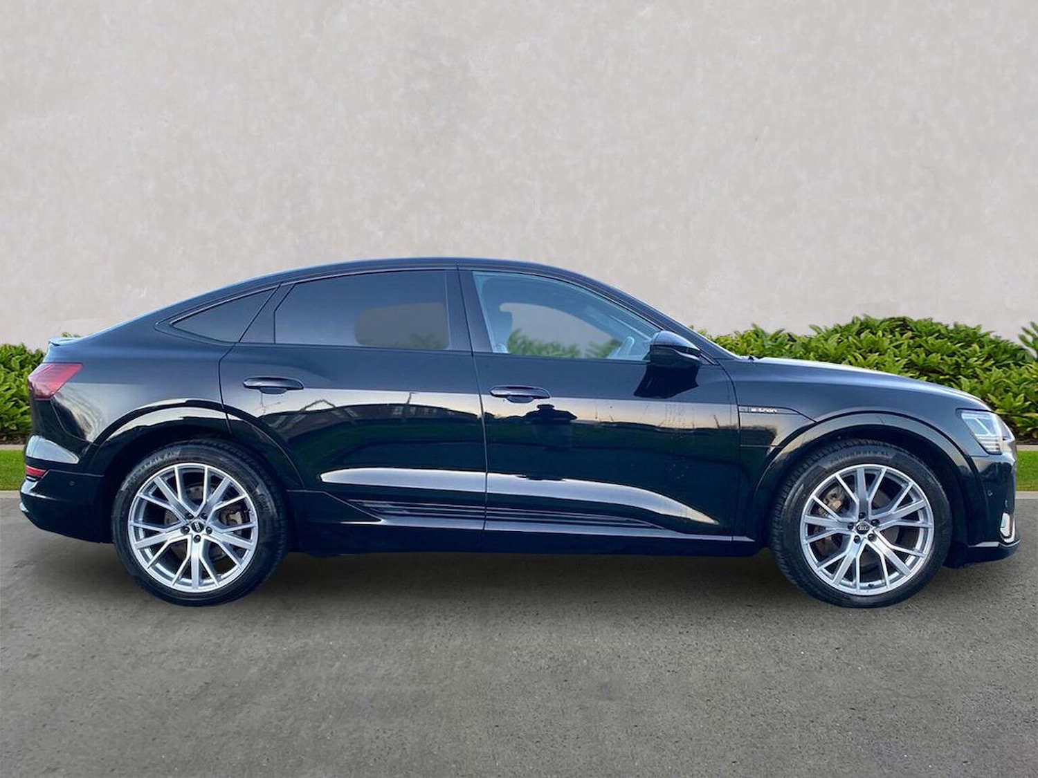 Used Audi e-tron 2021 for sale - 76809364: Photo 3