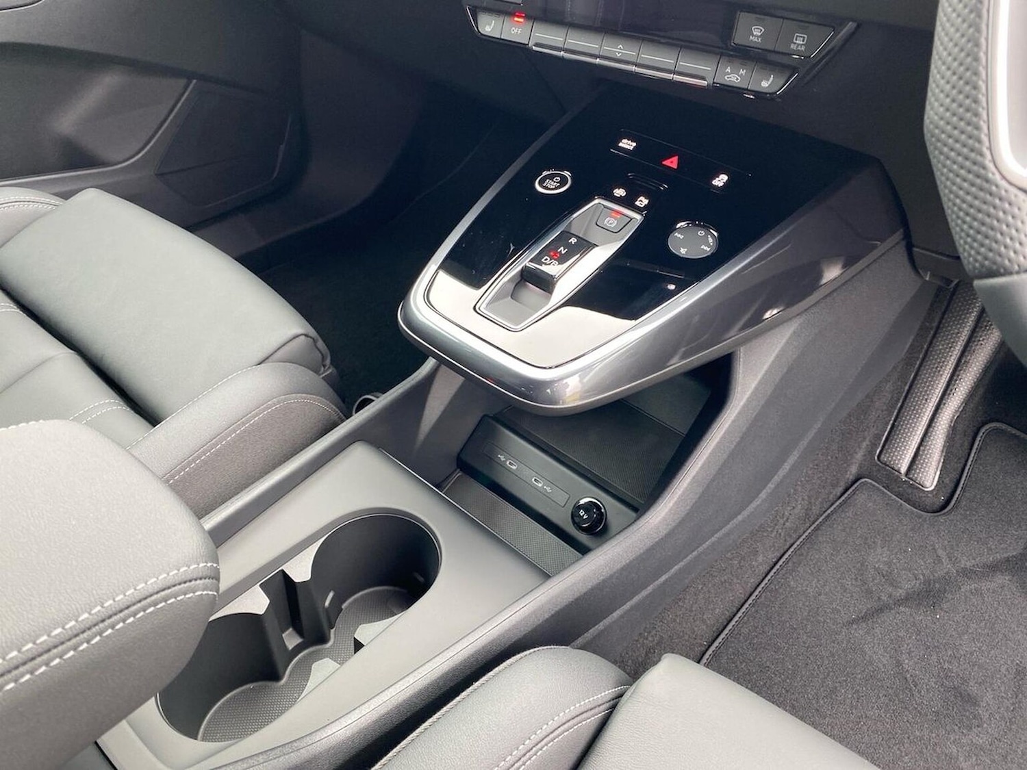 Used Audi Q4 e-tron 2025 for sale - 76699374: Photo 13