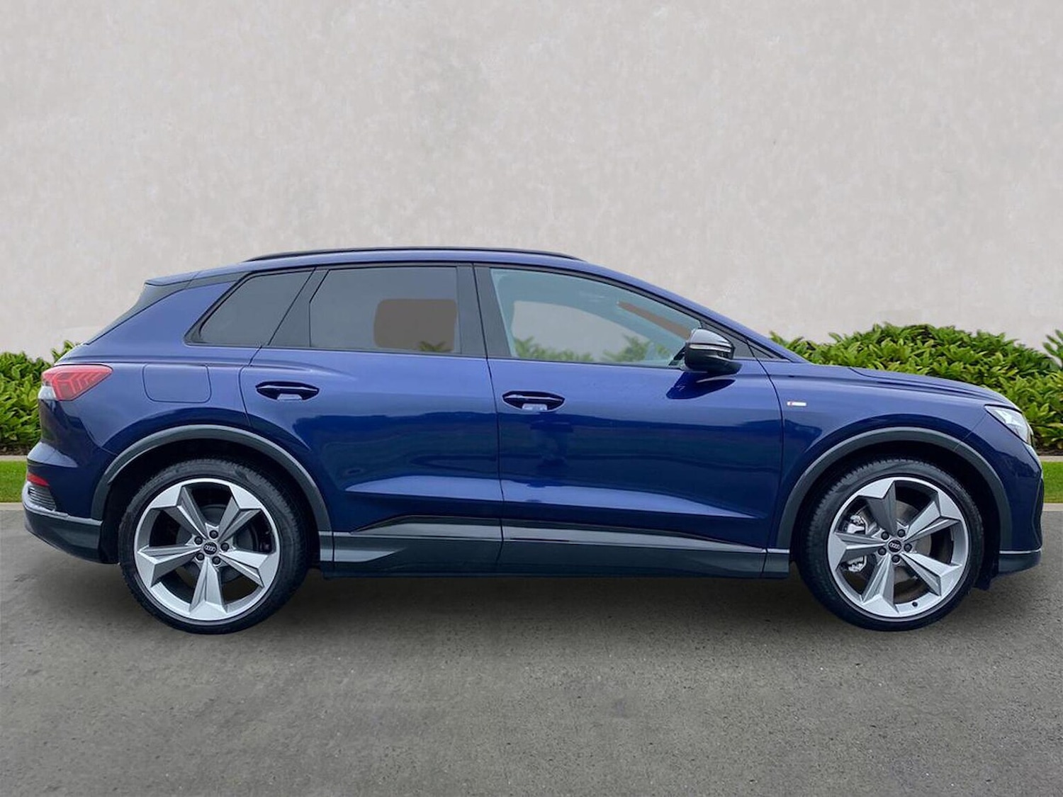 Used Audi Q4 e-tron 2025 for sale - 76699374: Photo 3