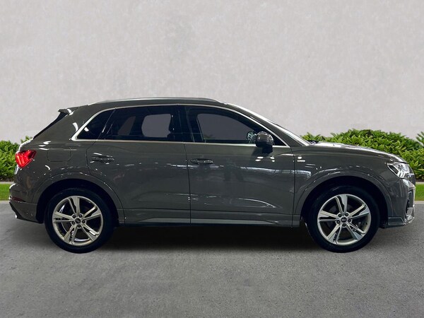 Used Audi Q3 2023 for sale - 76149554: Photo 3
