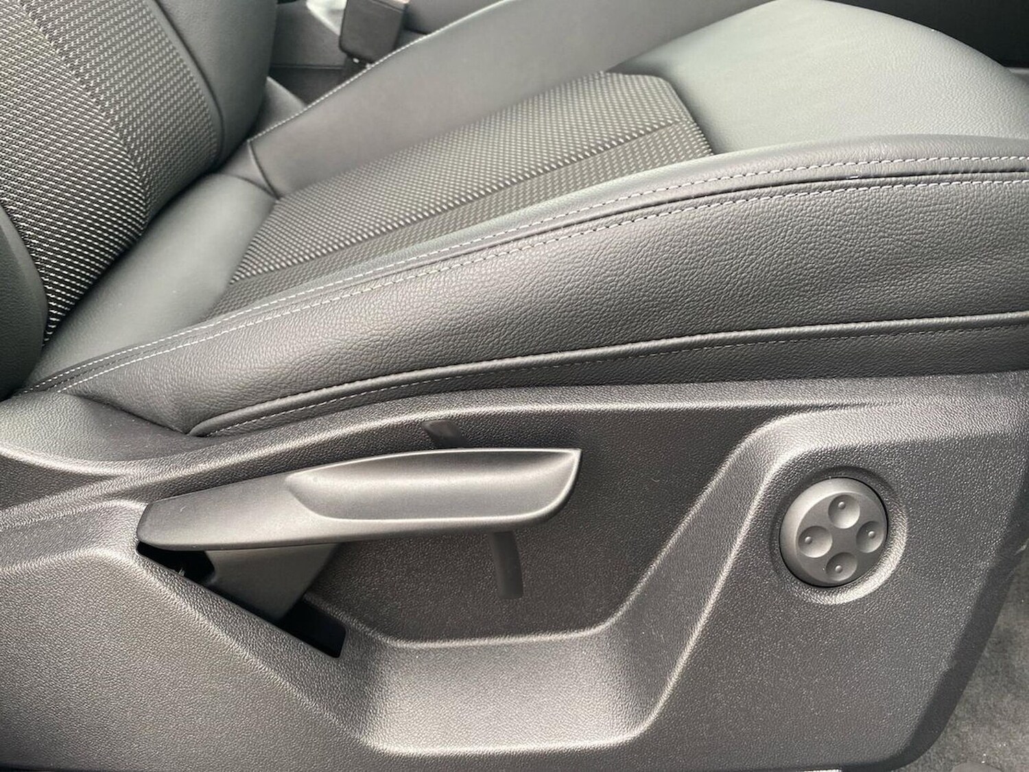 Used Audi Q2 2025 for sale - 76097091: Photo 30