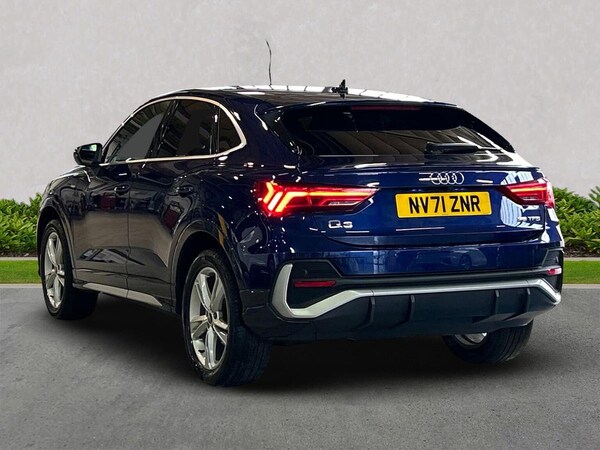 Used Audi Q3 2021 for sale - 76149535: Photo 2