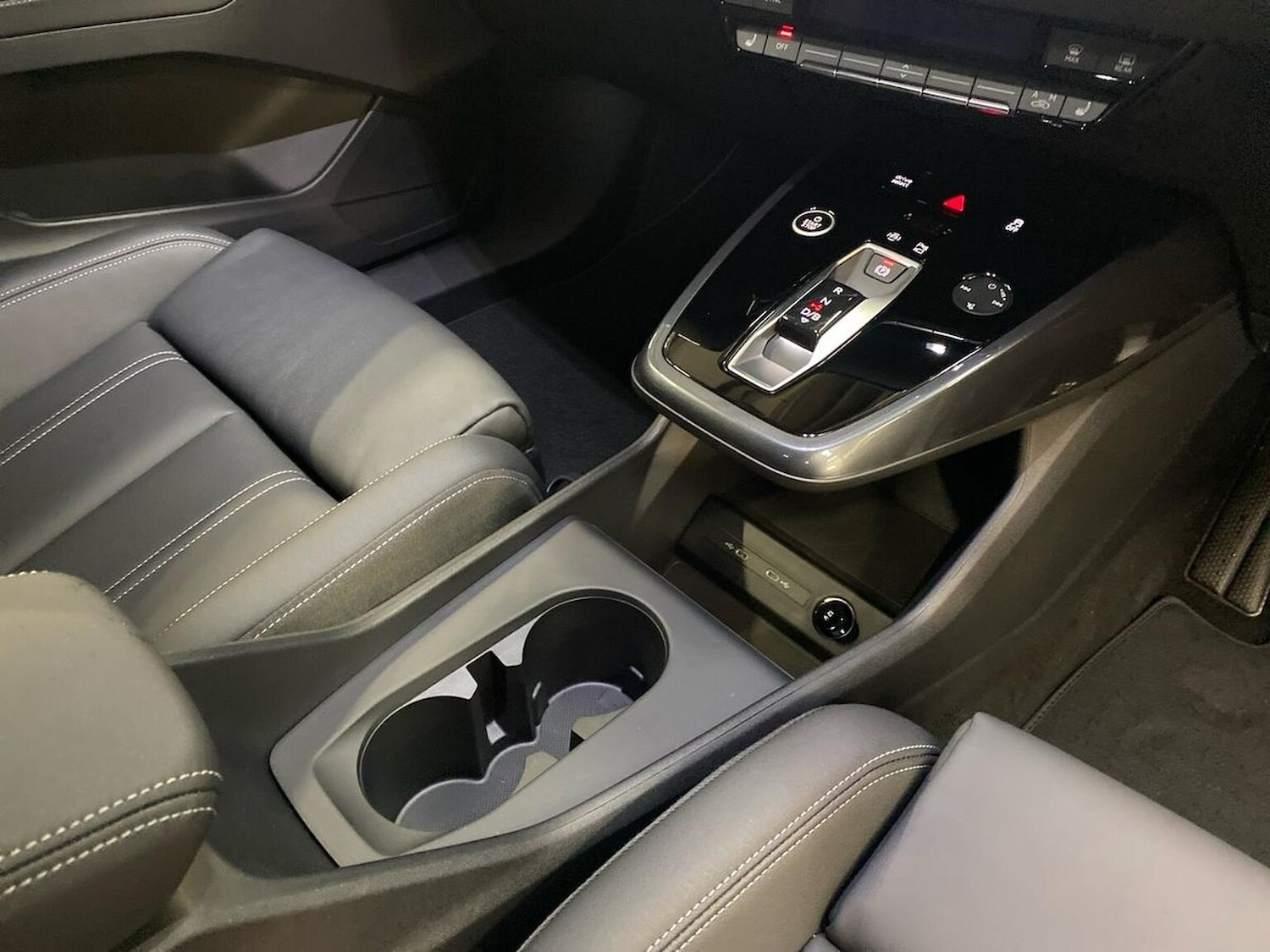 Used Audi Q4 e-tron 2025 for sale - 76699379: Photo 13