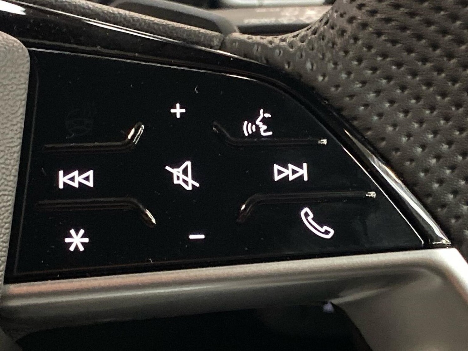 Used Audi Q4 e-tron 2025 for sale - 76699379: Photo 26