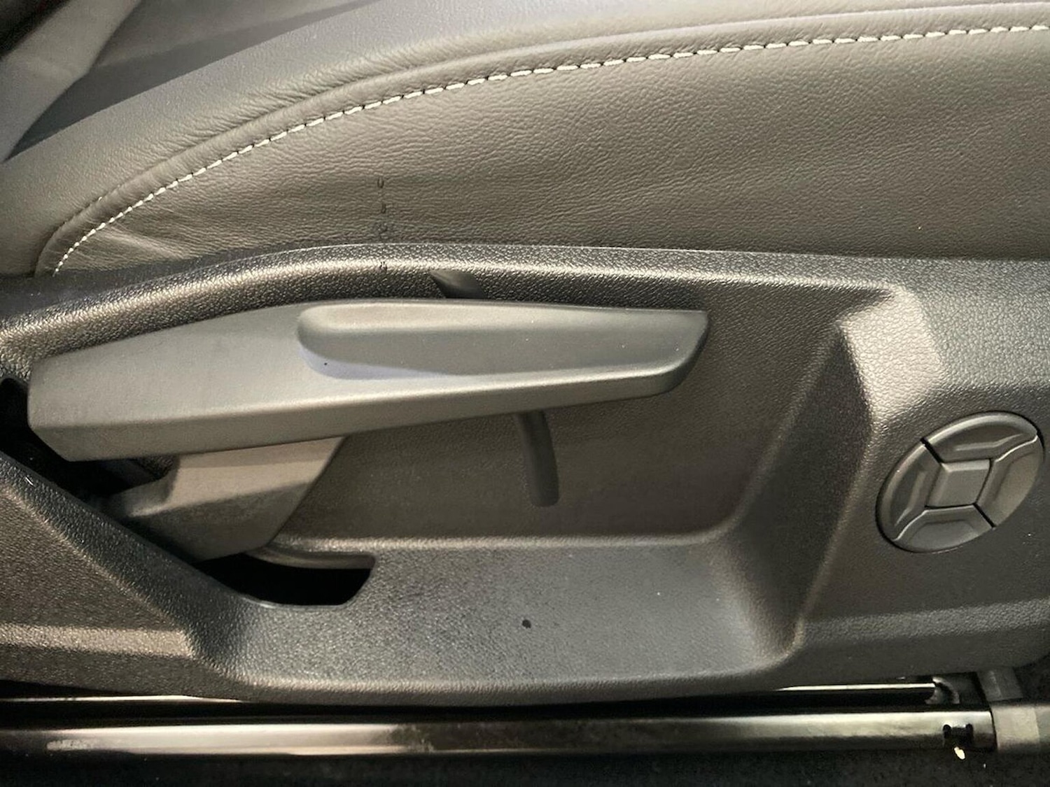 Used Audi Q4 e-tron 2025 for sale - 76699379: Photo 30