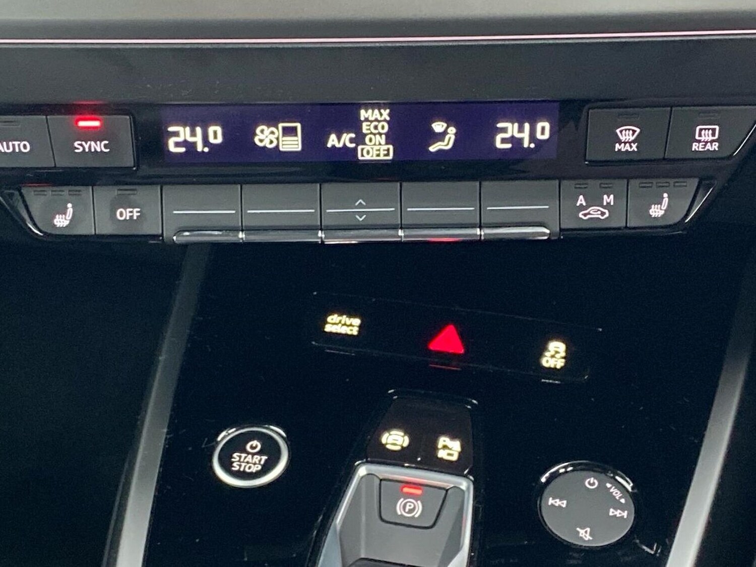 Used Audi Q4 e-tron 2024 for sale - 77789516: Photo 12