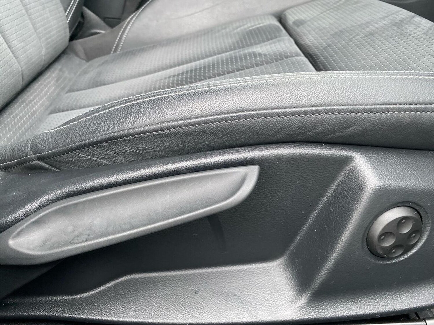 Used Audi A4 2022 for sale - 76751903: Photo 30