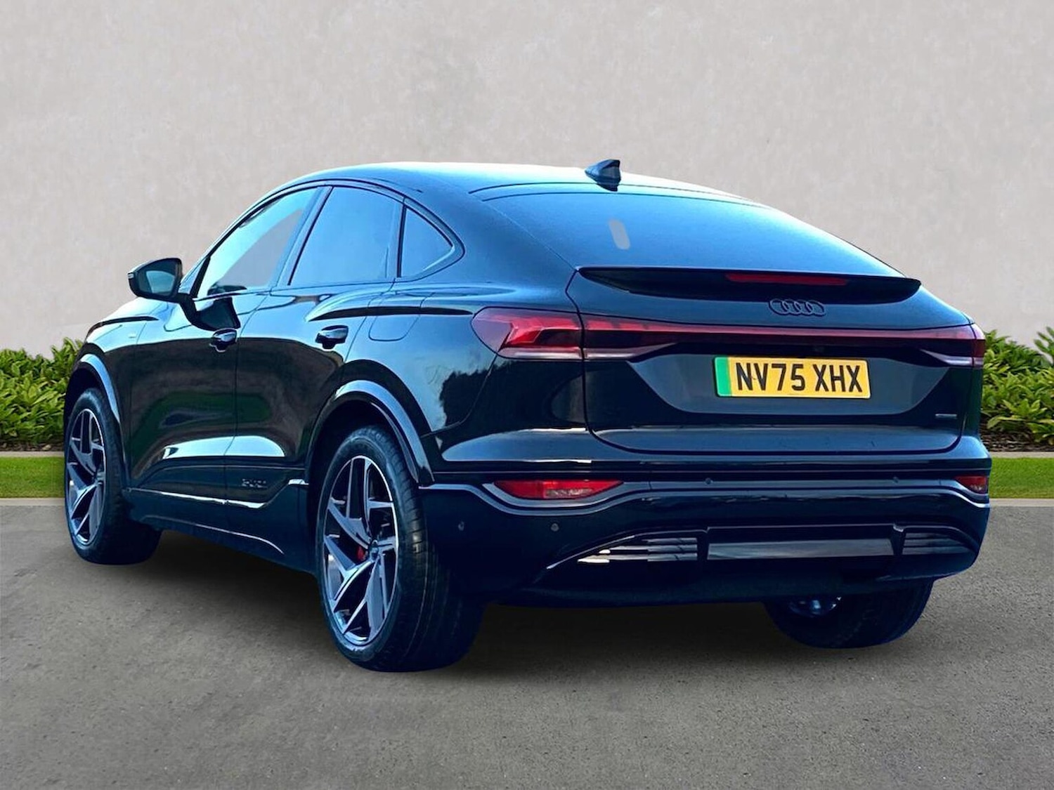 Used Audi Q6 e-tron 2026 for sale - 77781556: Photo 2