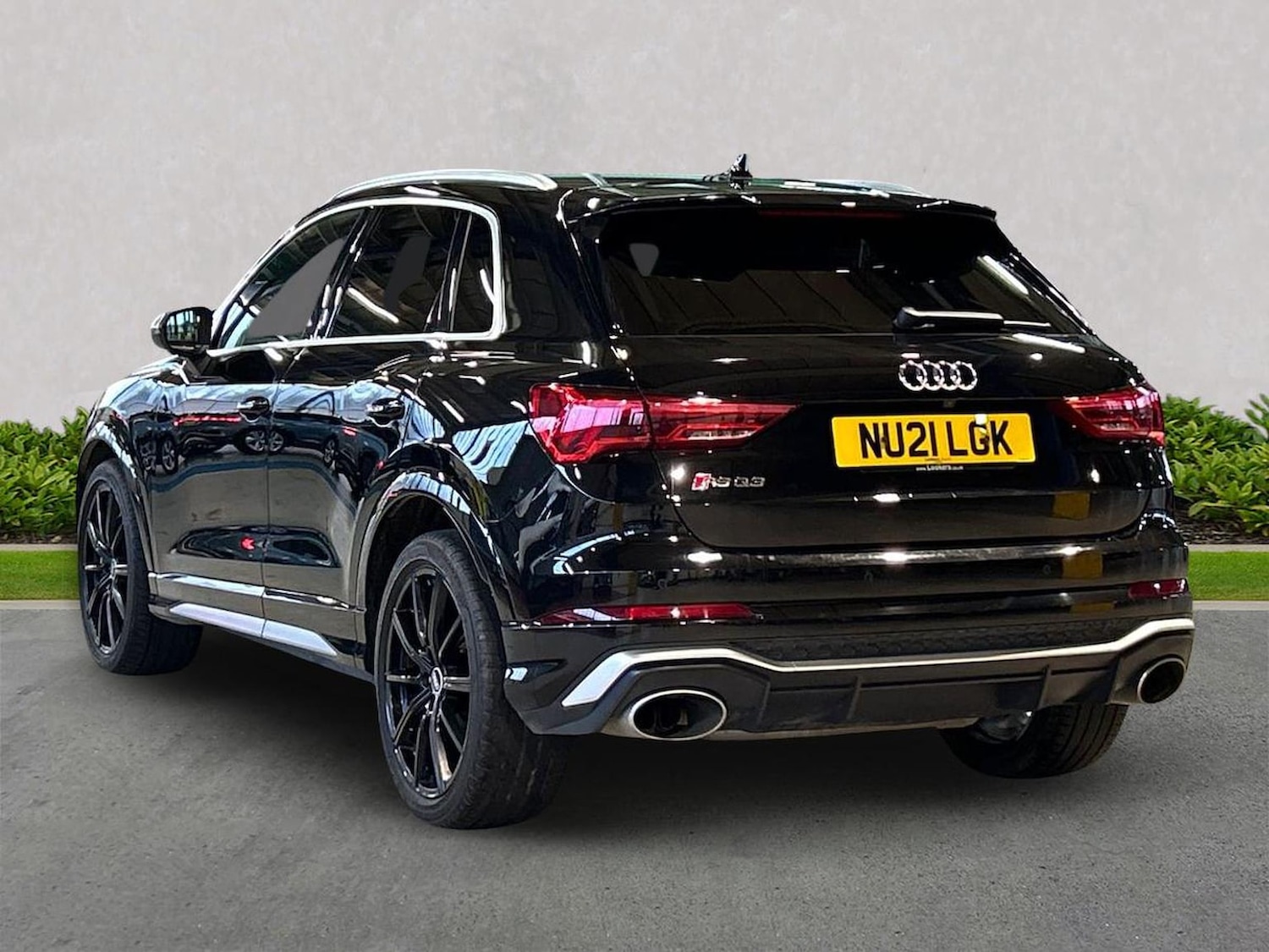 Used Audi RS Q3 2021 for sale - 78193352: Photo 2