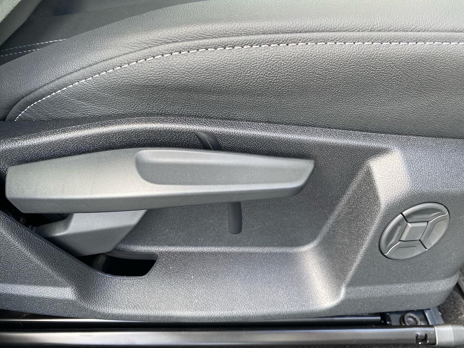Used Audi Q4 e-tron 2025 for sale - 76165094: Photo 30