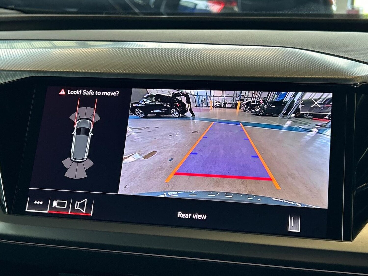 Used Audi Q4 e-tron 2025 for sale - 78192992: Photo 25