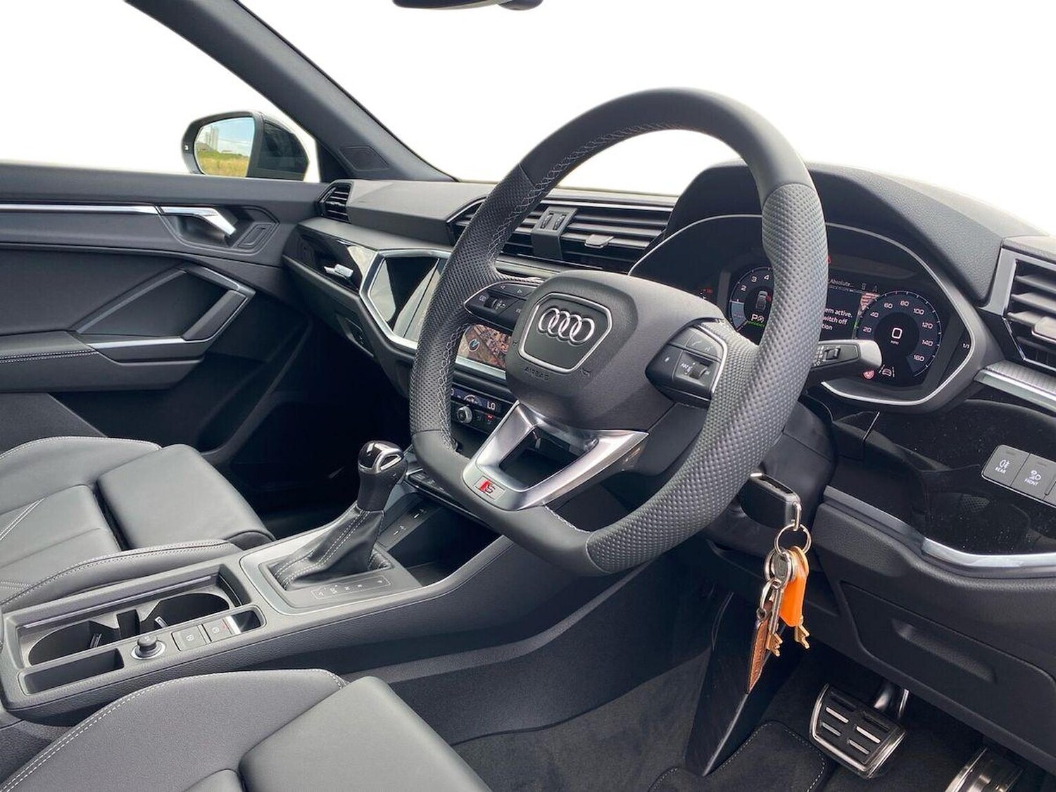 Used Audi Q3 2025 for sale - 76831955: Photo 15