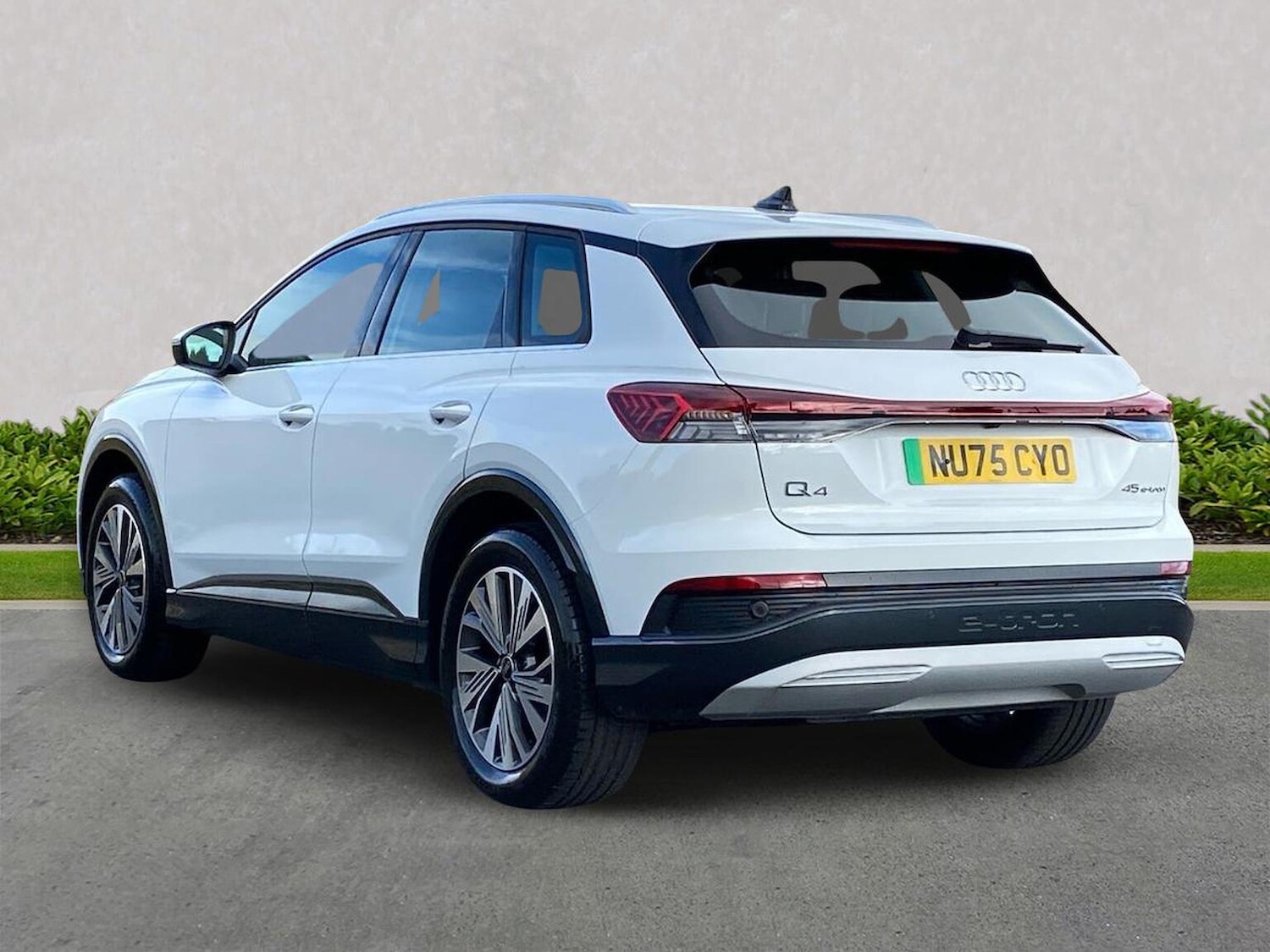 Used Audi Q4 e-tron 2025 for sale - 76699377: Photo 2