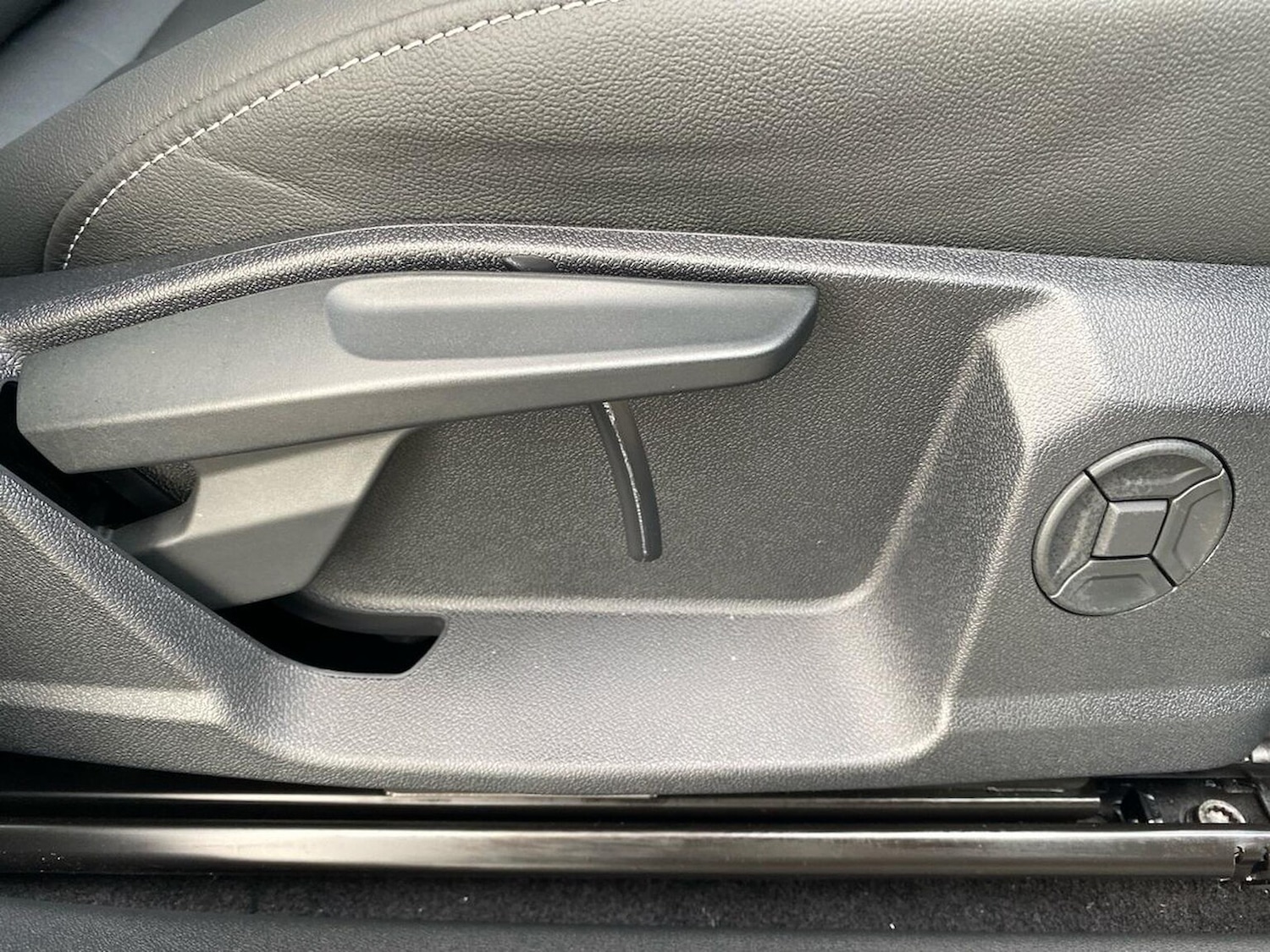 Used Audi Q4 e-tron 2025 for sale - 76699377: Photo 30