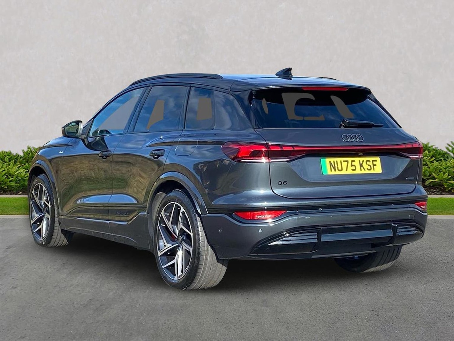 Used Audi Q6 e-tron 2025 for sale - 77489232: Photo 2