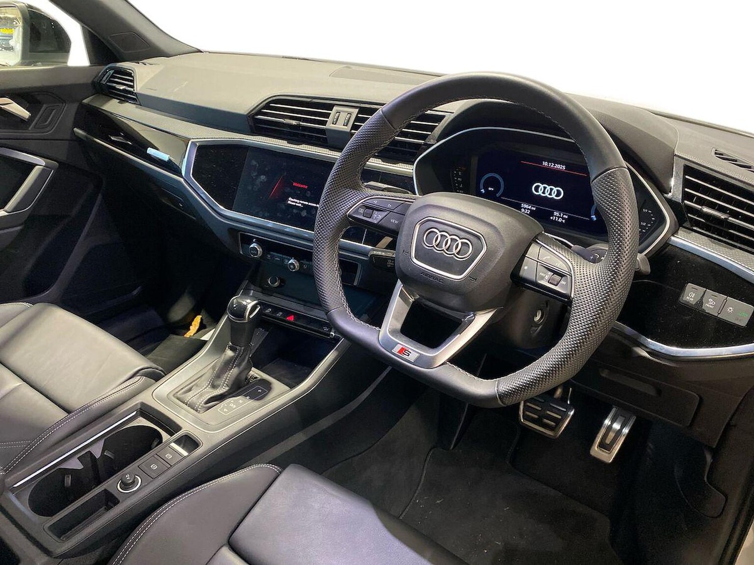 Used Audi Q3 2024 for sale - 77676309: Photo 15