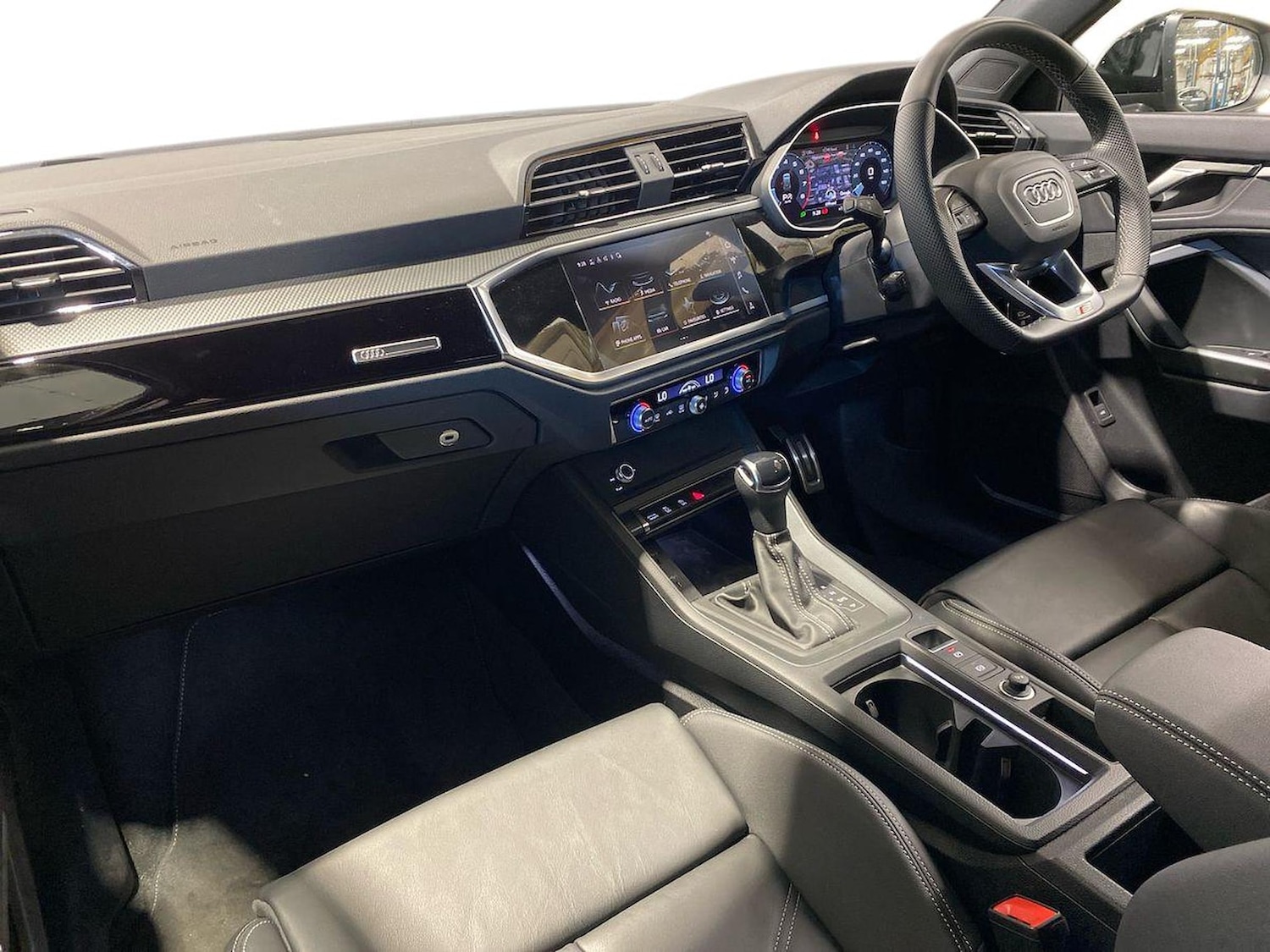 Used Audi Q3 2024 for sale - 77676309: Photo 7