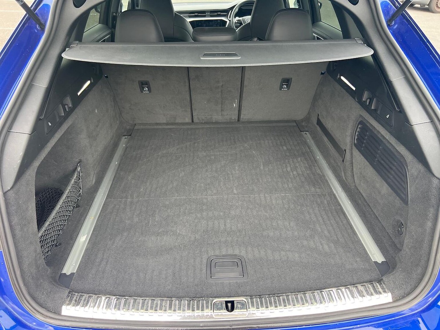 Used Audi RS6 2021 for sale - 76159490: Photo 17